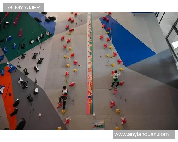 深圳攀岩队在马拉松大满贯中的默契配合与精彩表现分析